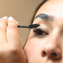 Load image into Gallery viewer, YUMI LASHES PLANT KERATIN LASH SERUM 15 ml